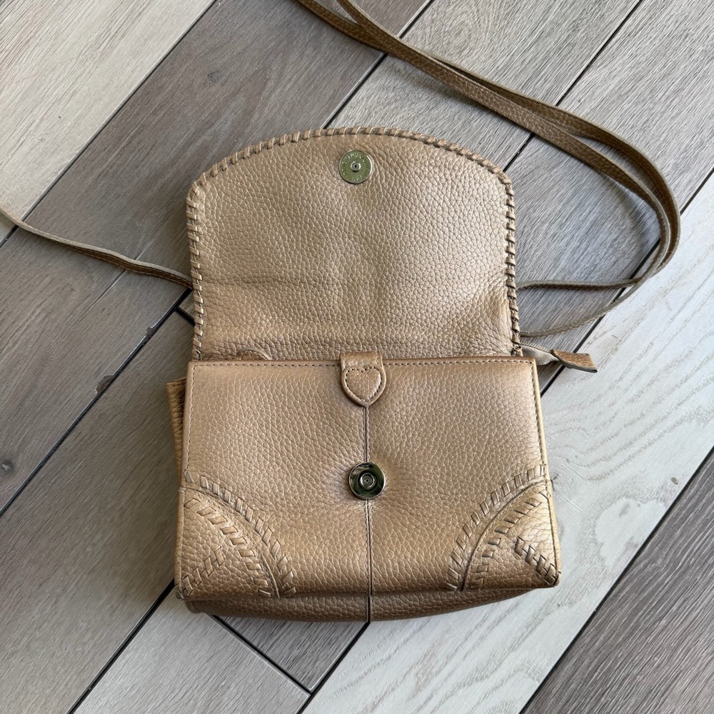 Brighton Gold Pebble Leather Bifold Organizer Crossbody - Picture 6 of 11